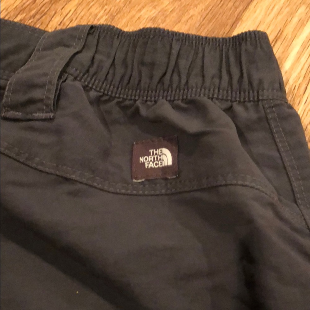 Men’s North Face Cargo Short - L